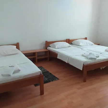 Hostel Dm Milutin *