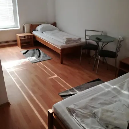 Hostel Dm Milutin Prnjavor (Republika Srpska)