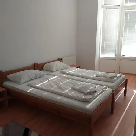 Hostel Dm Milutin