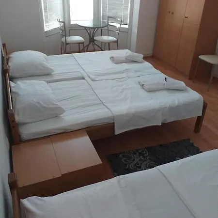 Hostel Dm Milutin Prnjavor (Republika Srpska)