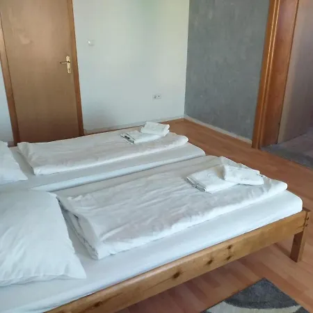 Dm Milutin Hostel *