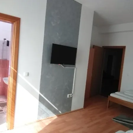 Hostel Dm Milutin *